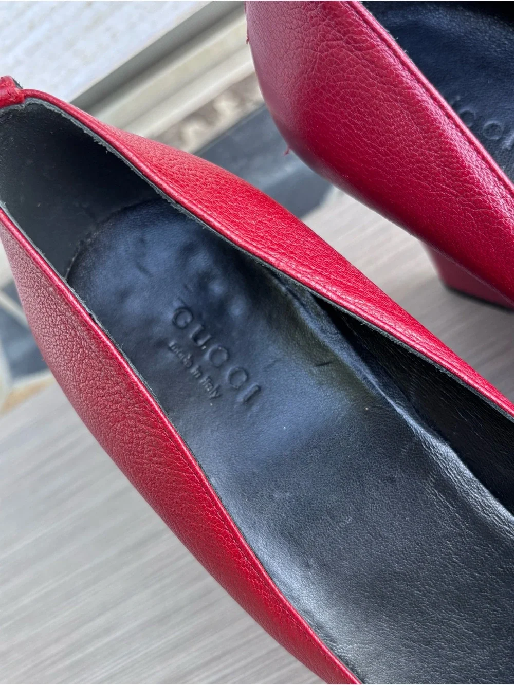 GUCCI Leather Wedge Pumps